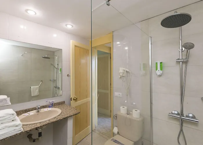 Livvo Veril Playa Hotell 3*